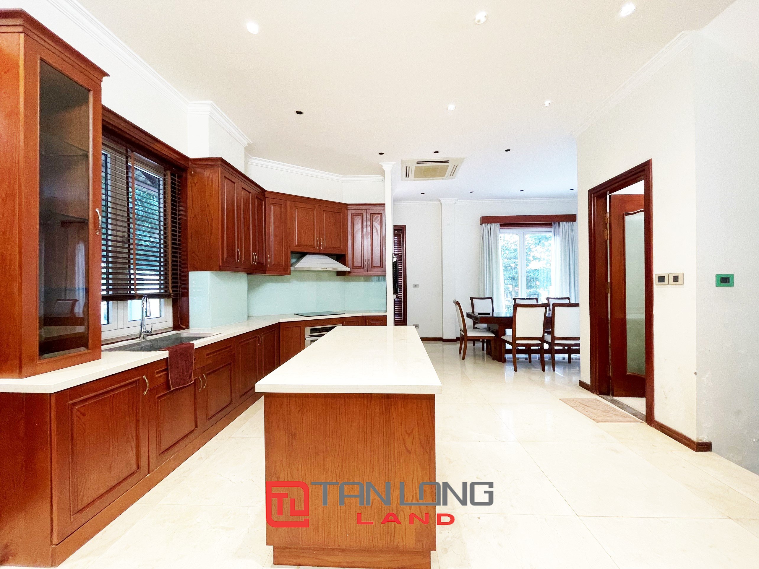 Single Villa for rent with River view Near BIS International School at Vinhomes Riverside 5