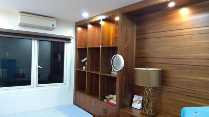 Spacious detached villa for rent in Vinhomes Riverside with bright and airy area 4