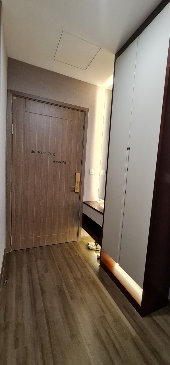 Studio apartment for rent, fully furnished, high floor, building S1 at Vinhomes Symphony 5