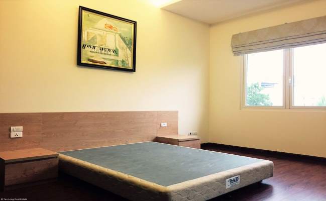 Stunning 4 bedroom villa with river view for rent in Vinhomes Riverside, Long Bien, Hanoi 5
