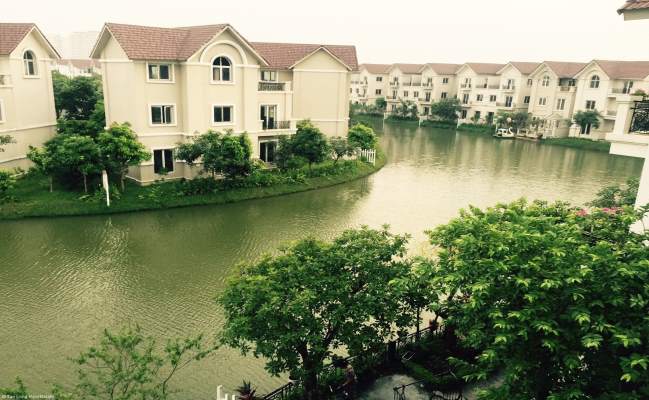 Stunning 4 bedroom villa with river view for rent in Vinhomes Riverside, Long Bien, Hanoi 9
