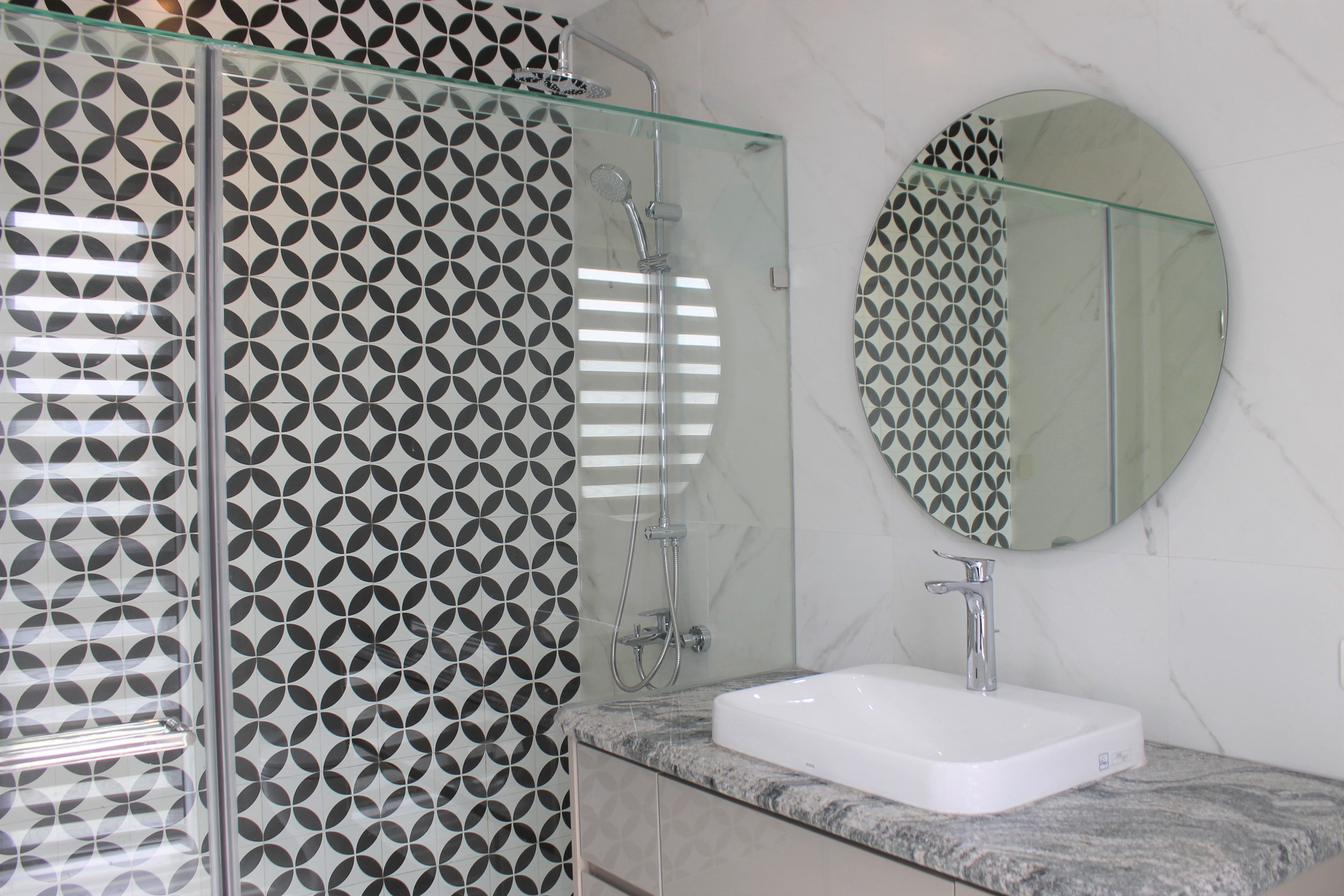 Stylish Elegant Furnished Property for rent in the middle of Vinhomes Riverside area 15