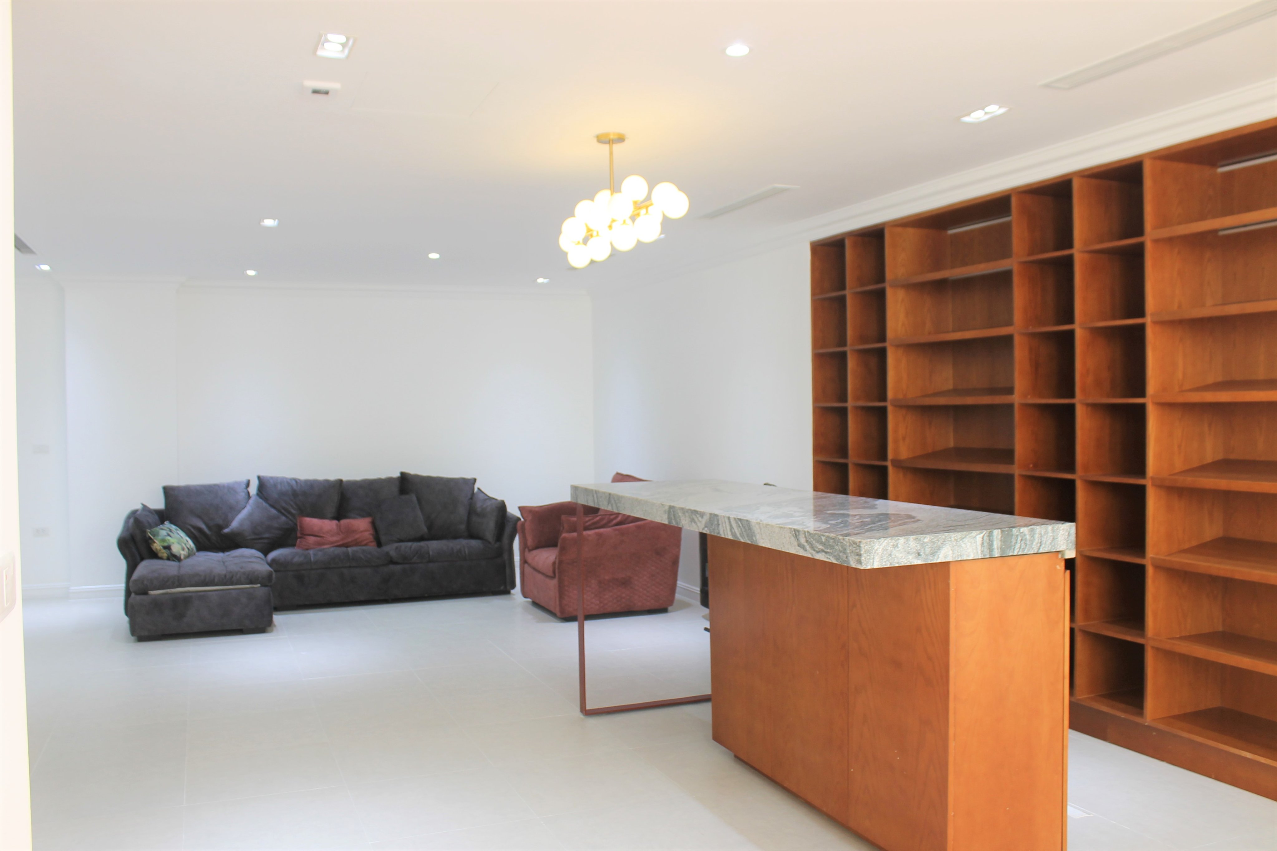 Stylish Elegant Furnished Property for rent in the middle of Vinhomes Riverside area 6