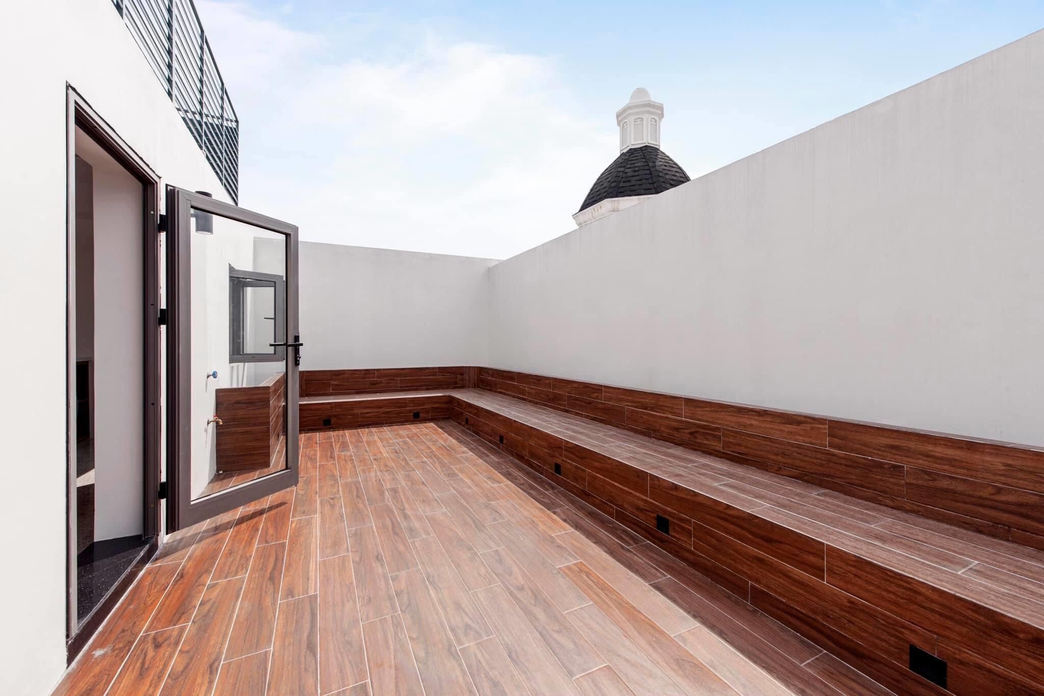 The full furniture new villa in Nguyet Que at Vinhomes Riverside The Harmony for rent 11