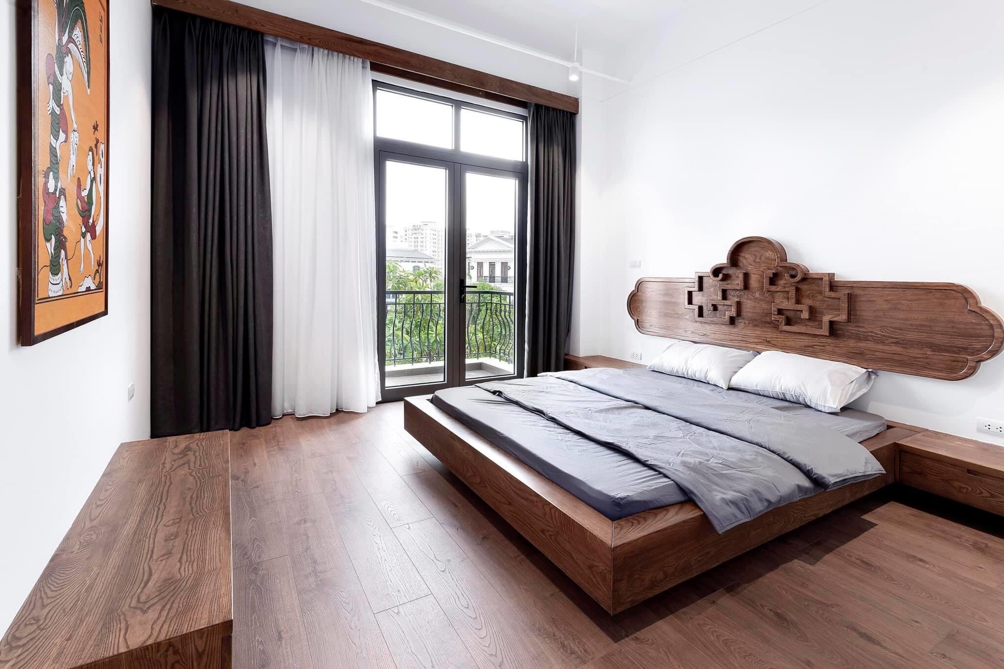 The full furniture new villa in Nguyet Que at Vinhomes Riverside The Harmony for rent 8