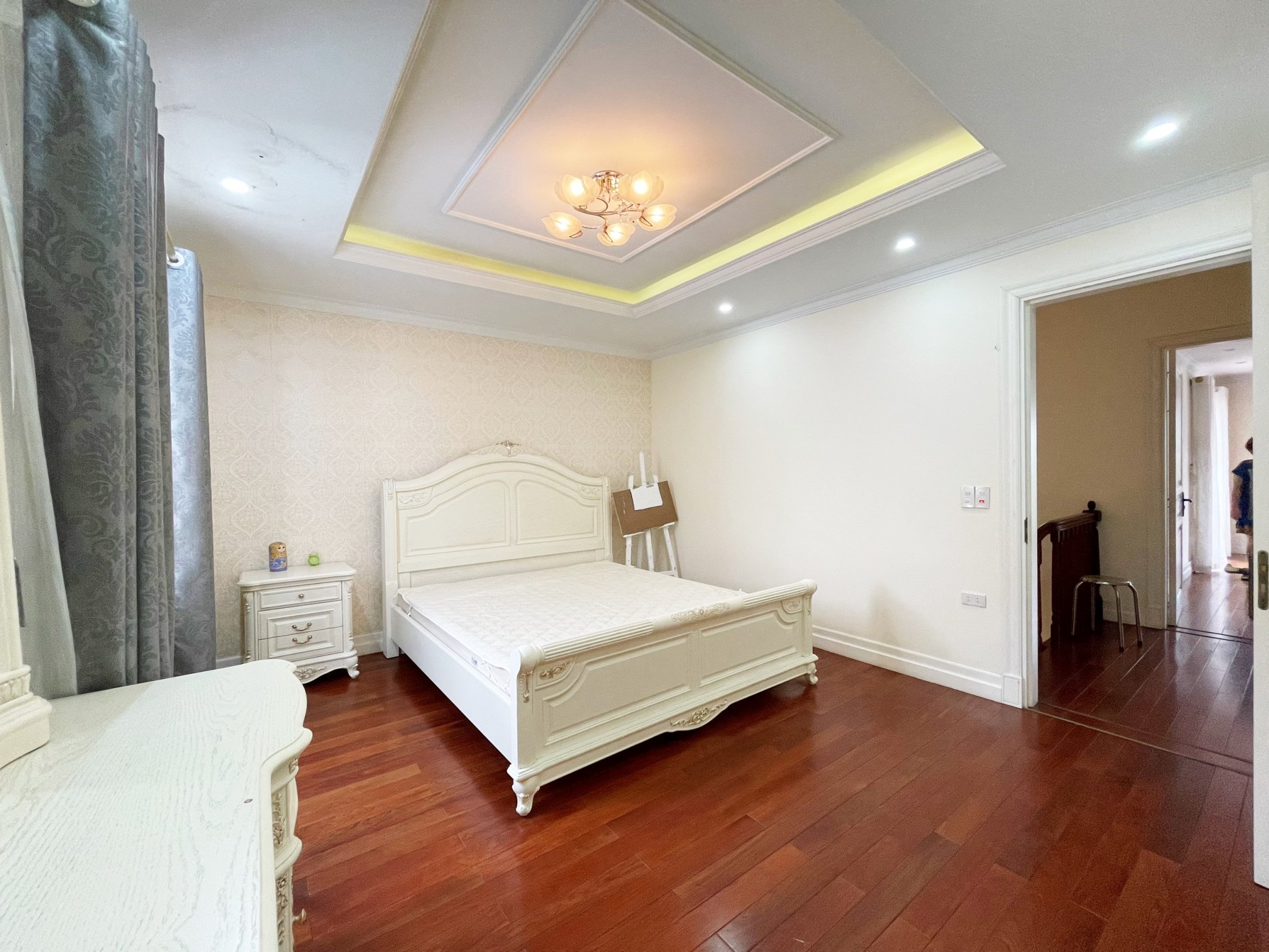 The luxury Duplex full furniture Villa in Anh Dao of Vinhomes Riverside for rent only 1730$/month 12