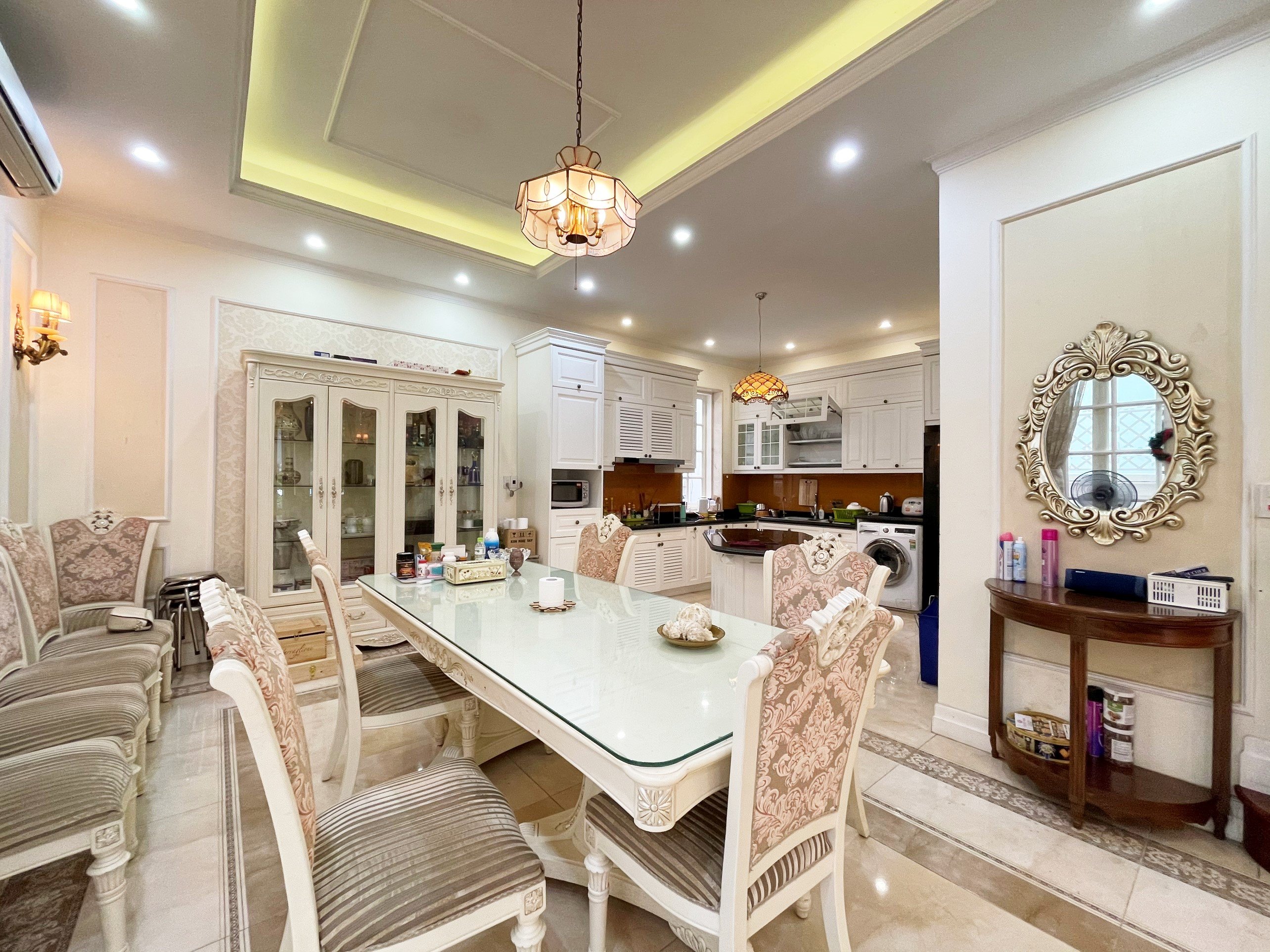 The luxury Duplex full furniture Villa in Anh Dao of Vinhomes Riverside for rent only 1730$/month 5