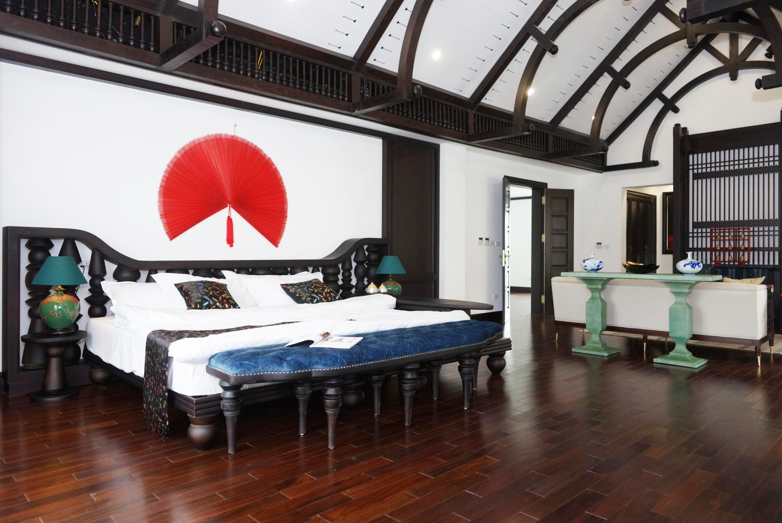 The luxury MGallery 5stars villa for rent in Vinhome Riverside only $5500/ month 13