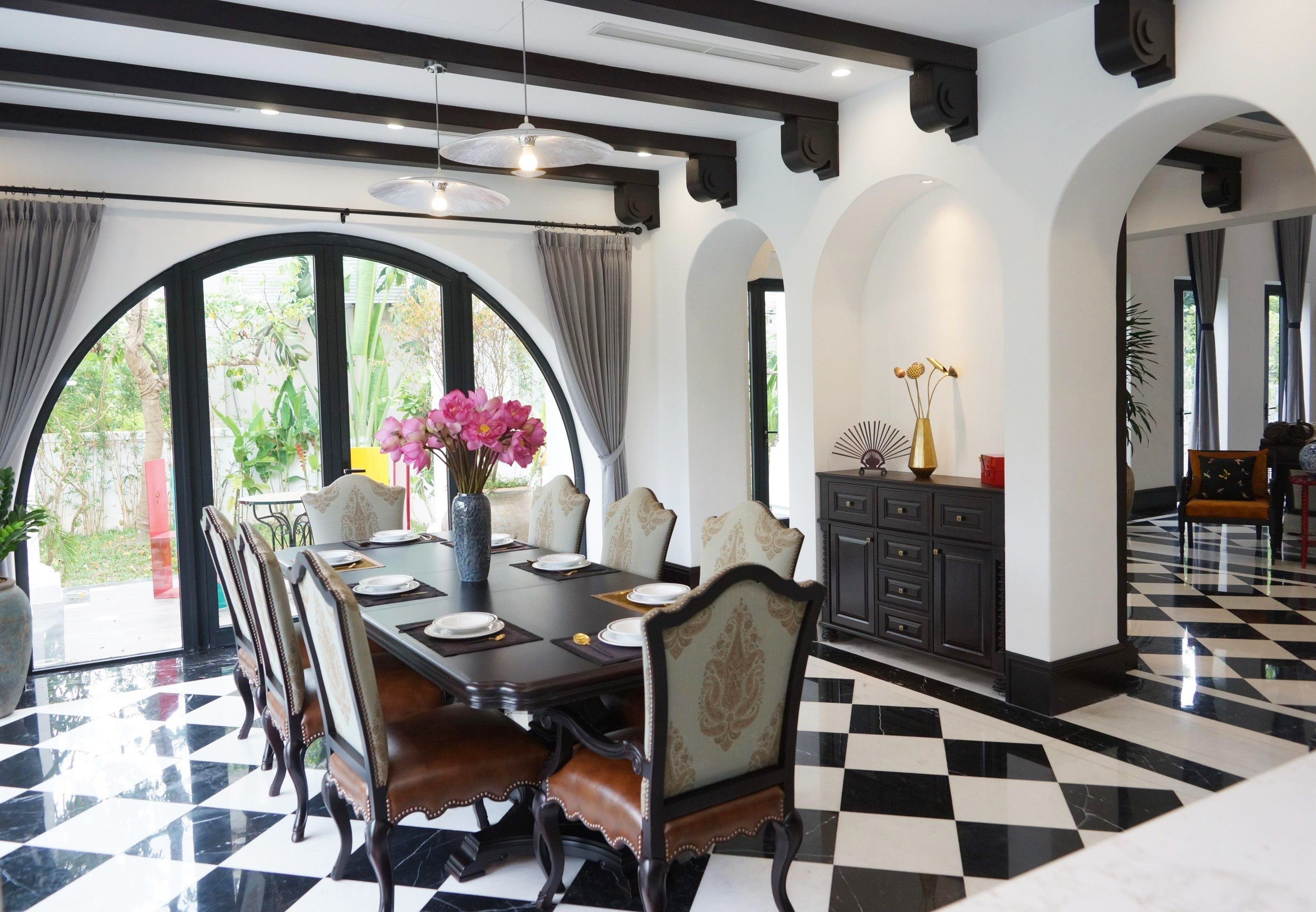 The luxury MGallery 5stars villa for rent in Vinhome Riverside only $5500/ month 18