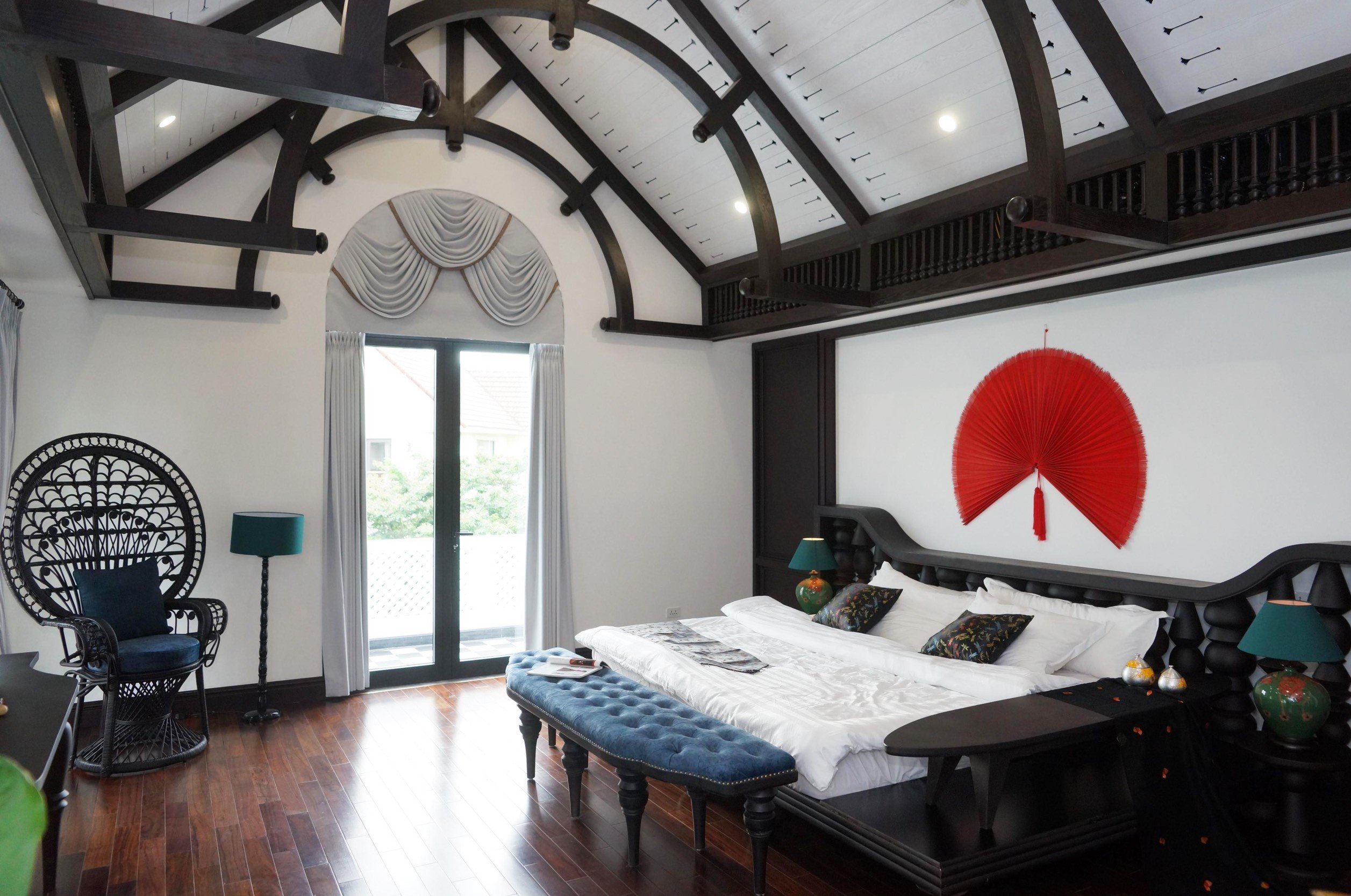 The luxury MGallery 5stars villa for rent in Vinhome Riverside only $5500/ month 2