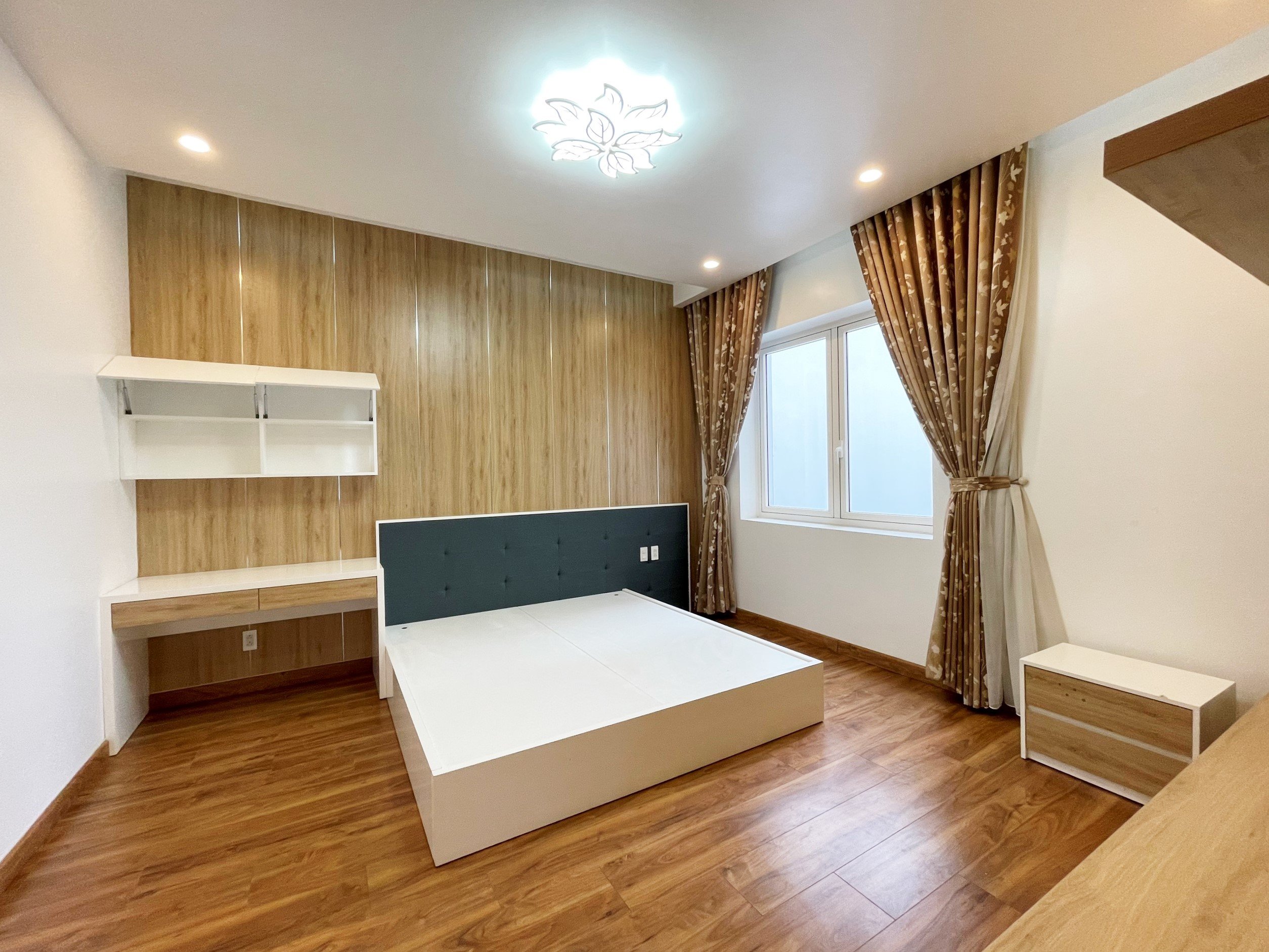 The luxury villa full furniture for rent in Vinhome Riverside only ~1700 usd/month 7