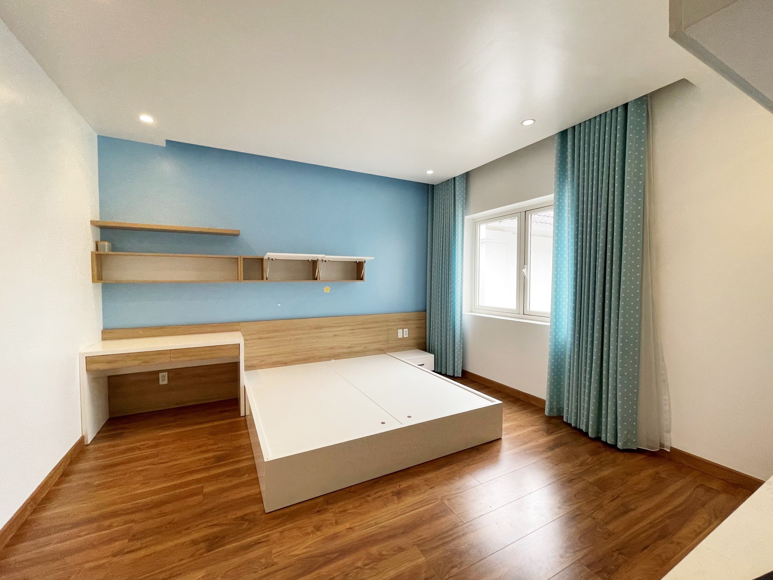 The luxury villa full furniture for rent in Vinhome Riverside only ~1700 usd/month 8