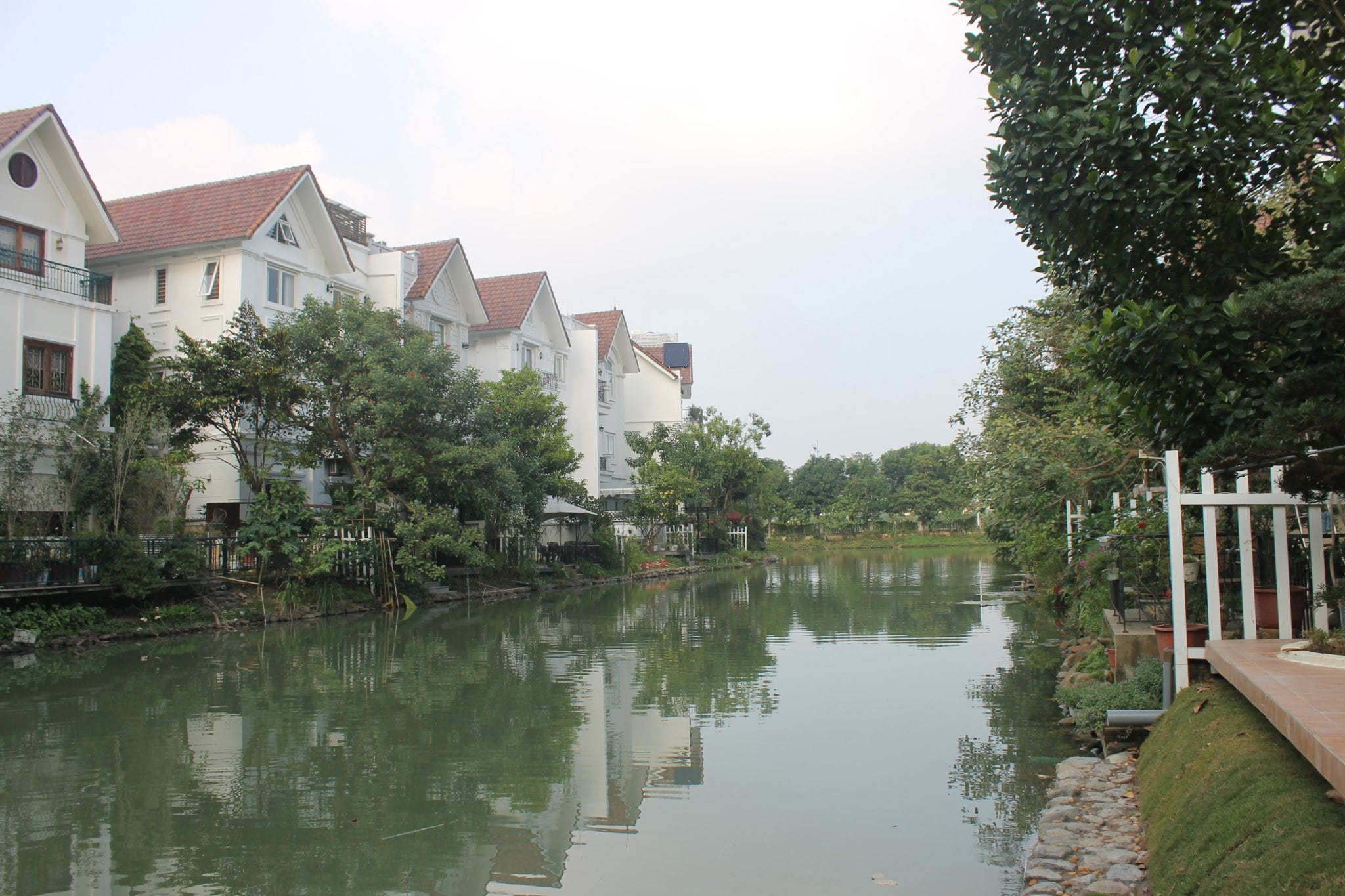 The Vinhomes Riverside Hoa Lan villas for rent in Long Bien district 11
