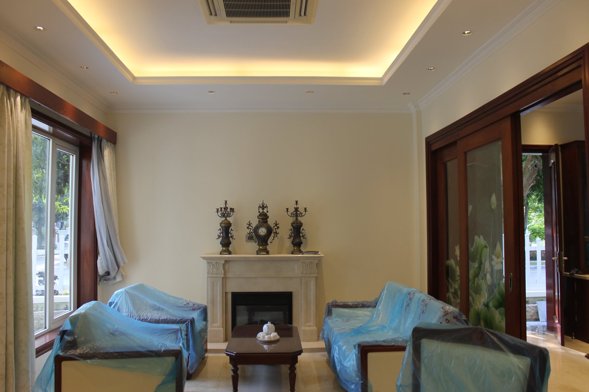 The Vinhomes Riverside Hoa Lan villas for rent in Long Bien district 17