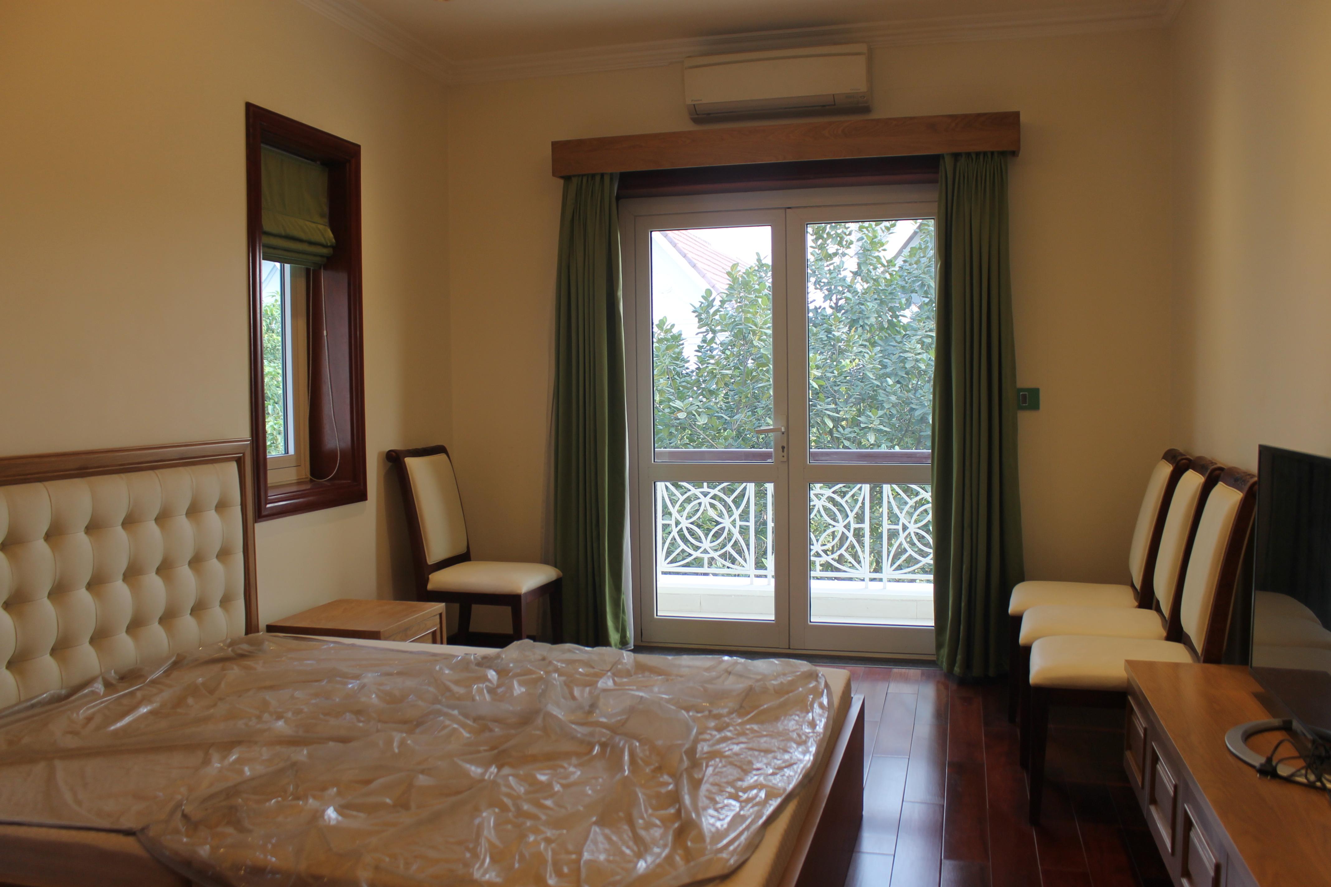 The Vinhomes Riverside Hoa Lan villas for rent in Long Bien district 20