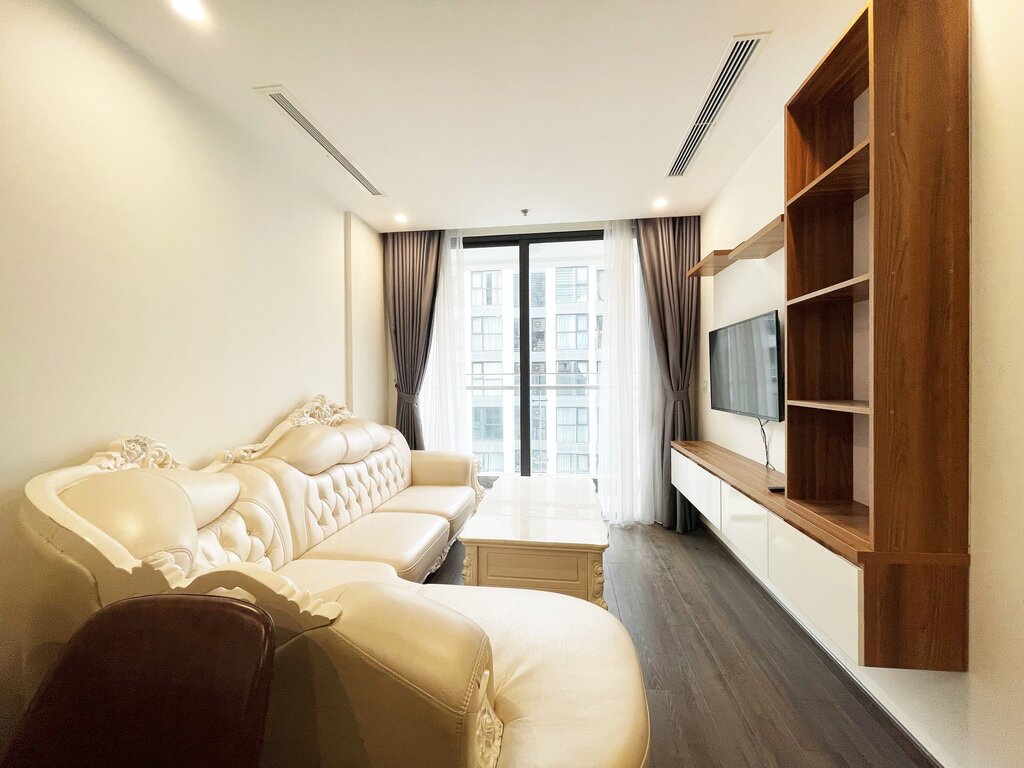 Two Bathrooms Apartment for rent in Vinhomes Symphony, Long Bien 3
