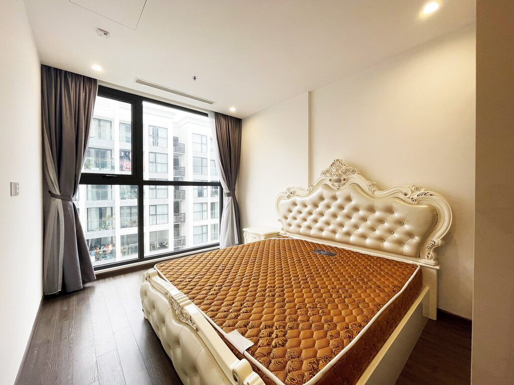 Two Bathrooms Apartment for rent in Vinhomes Symphony, Long Bien 8
