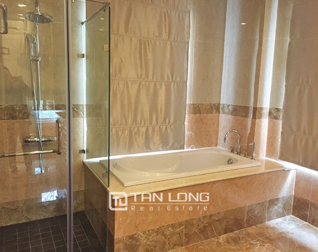 Unfurnished villa with 3 bedroom to rent in Hoa Sua road, Vinhomes Riverside, Long Bien 6