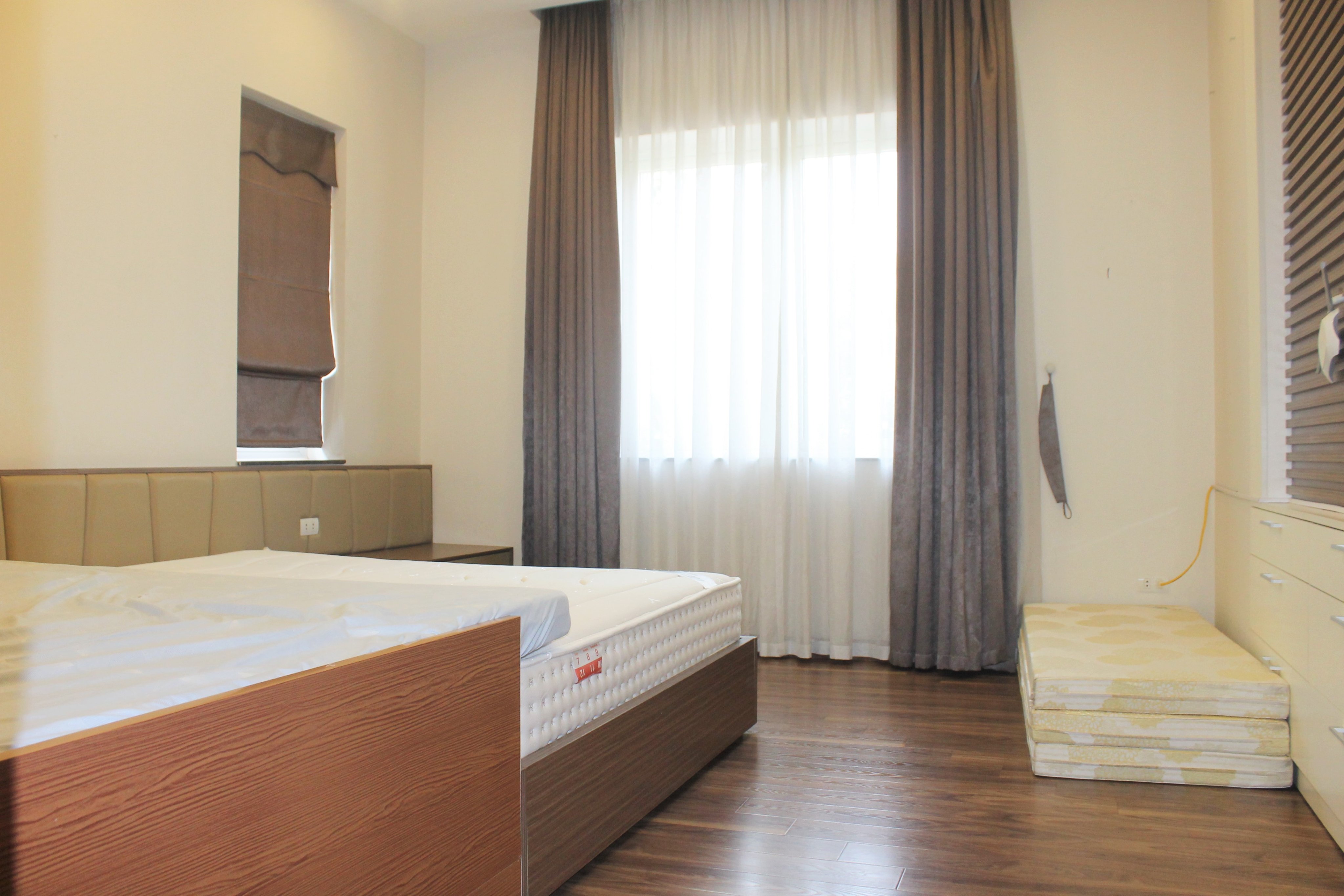 Villa 165 sqm, 3 Beds full furniture in Vinhomes Riverside for rent only 1530 USD/ month 7