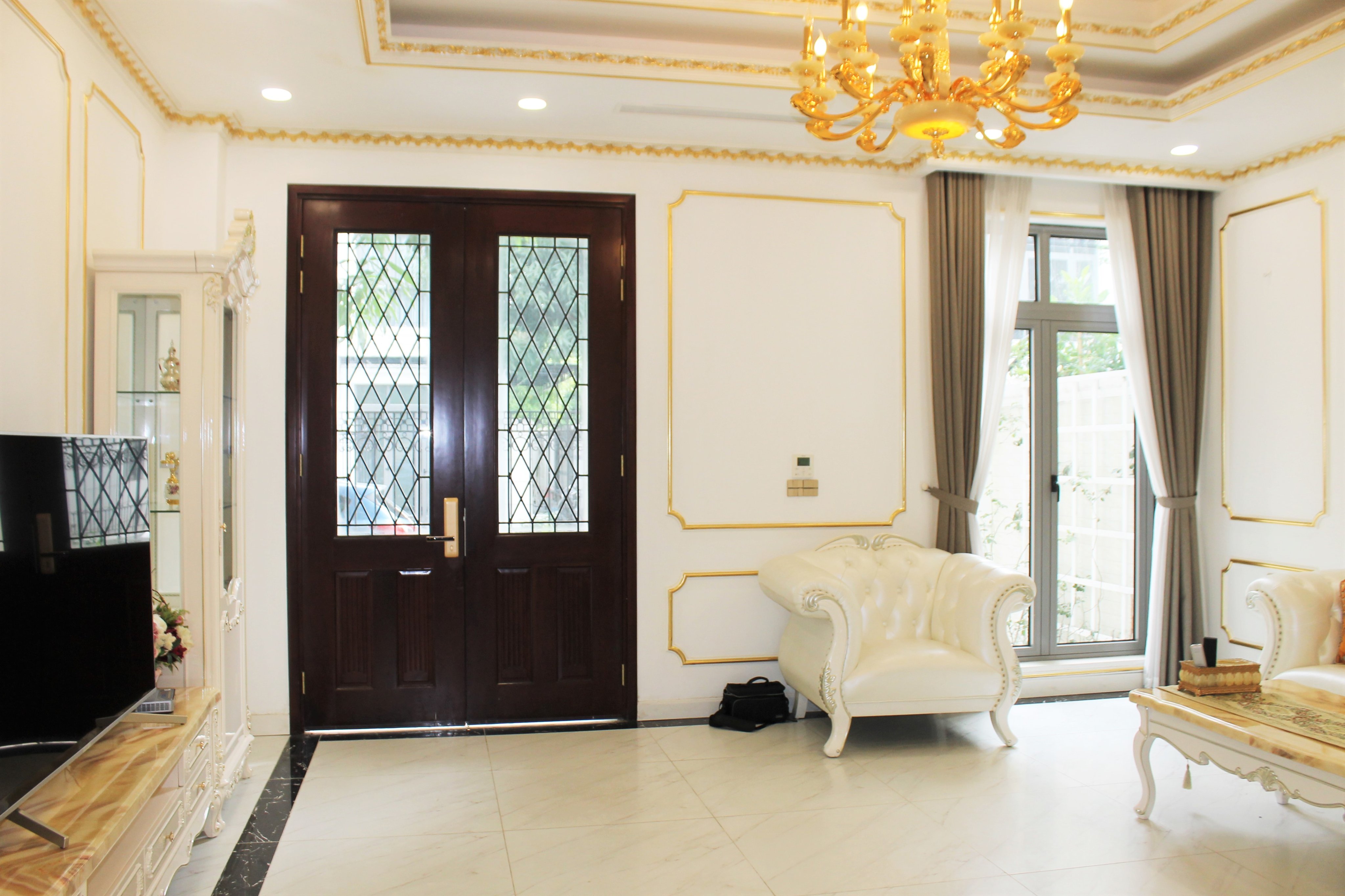 Villa 90 sqm, full furniture with European style for rent in Vinhomes The Harmony only 1528 usd/ month 1
