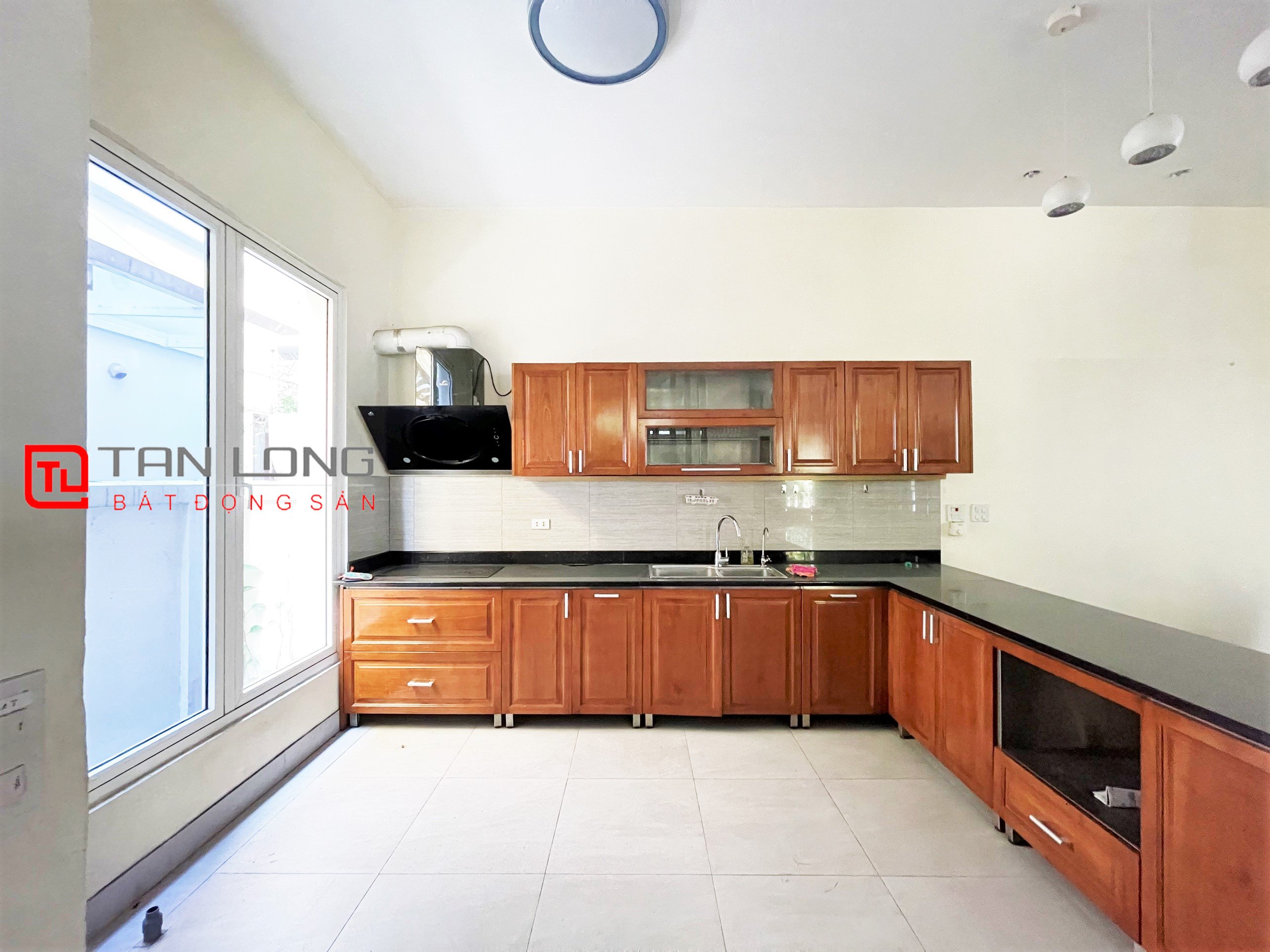Villa for rent Hoa Sua near BIS International School at Vinhomes Riverside Long Bien 5