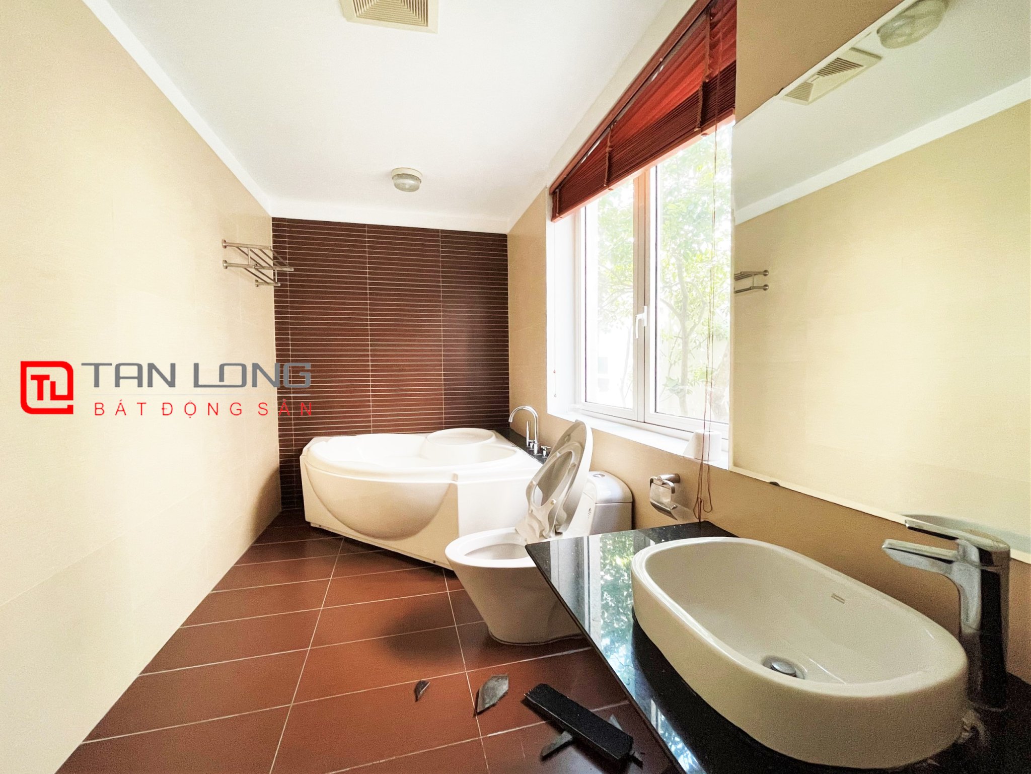 Villa for rent Hoa Sua near BIS International School at Vinhomes Riverside Long Bien 9