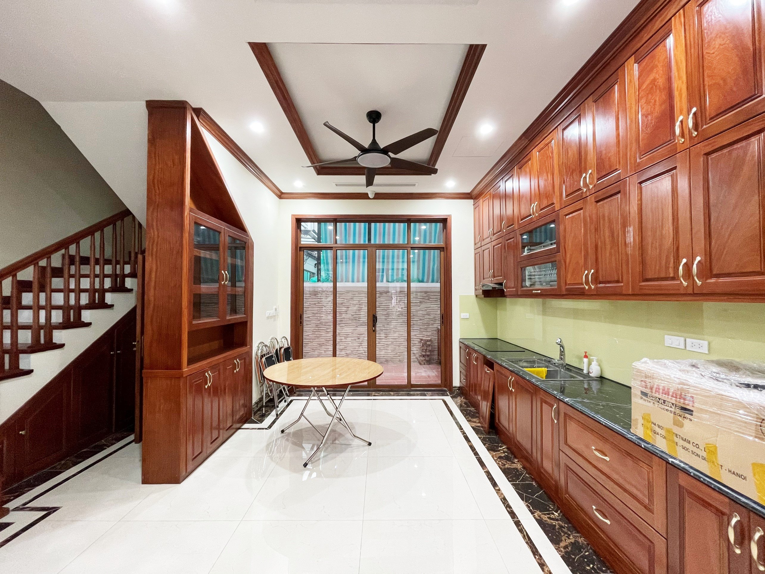 Villa for rent in Nguyet Que Vinhomes The Harmony only 1500 usd/ month 4
