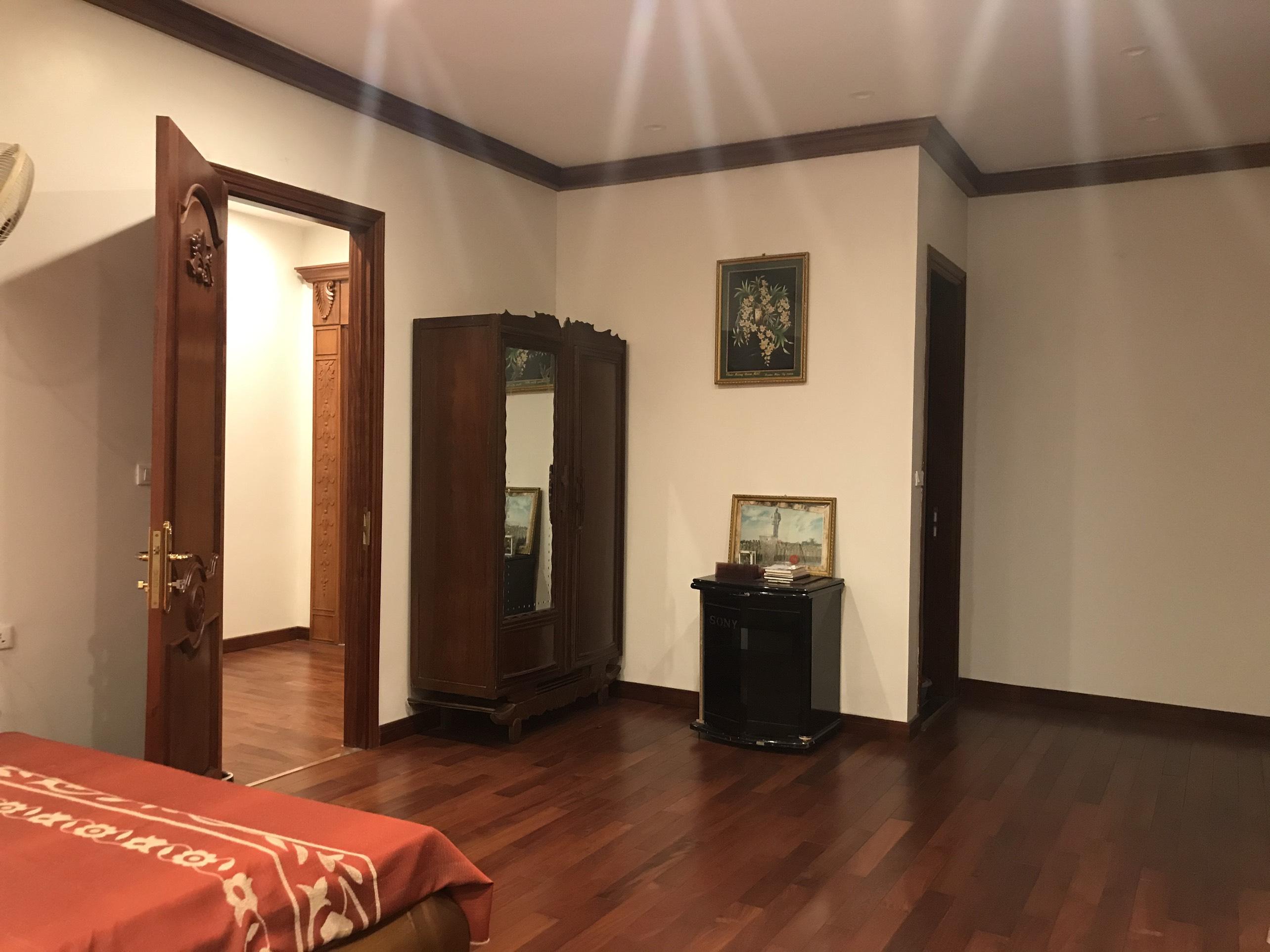Villa for rent with high class furnished in Anh Dao 10 - Vinhomes Riverside 10