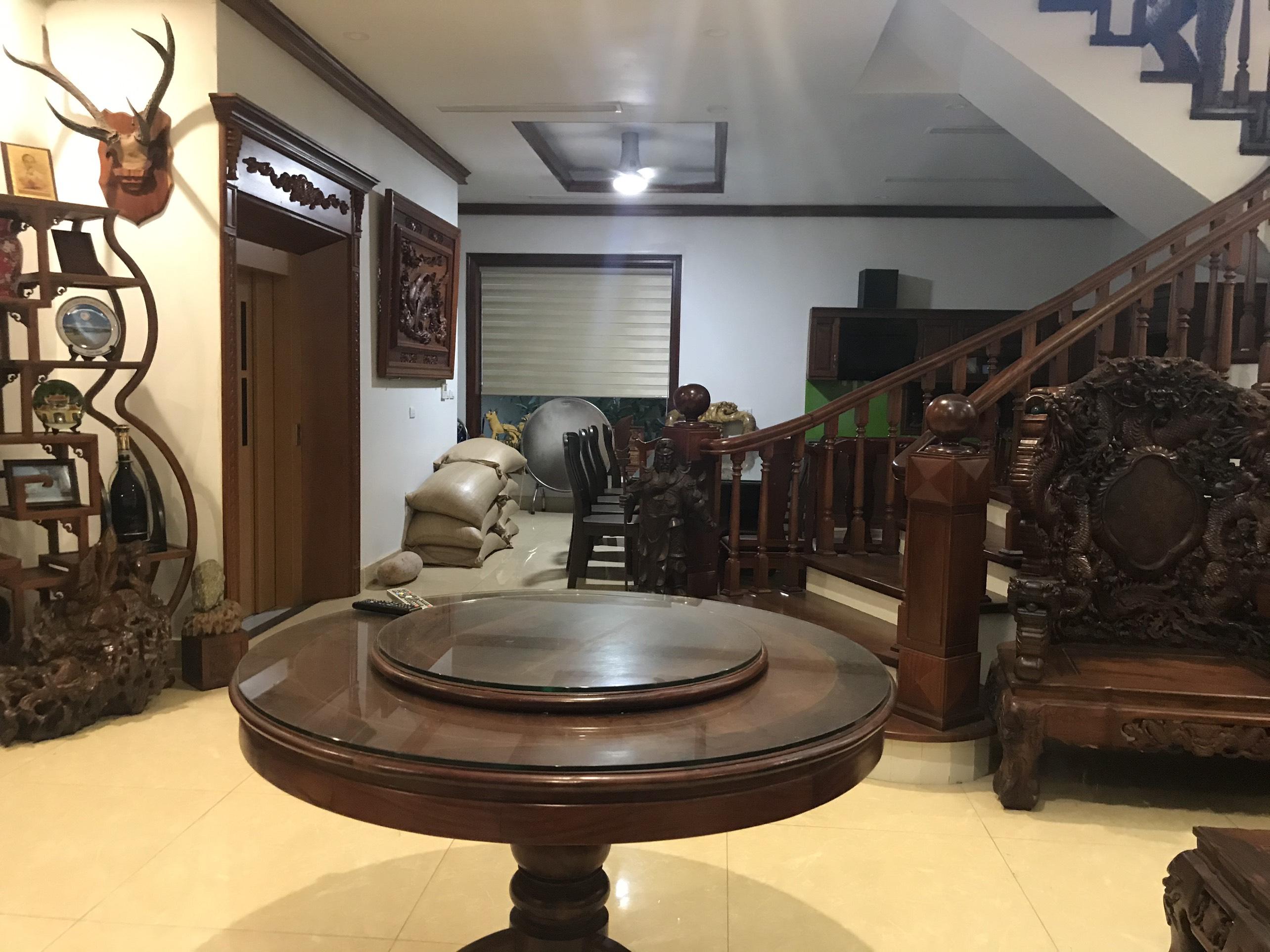 Villa for rent with high class furnished in Anh Dao 10 - Vinhomes Riverside 2
