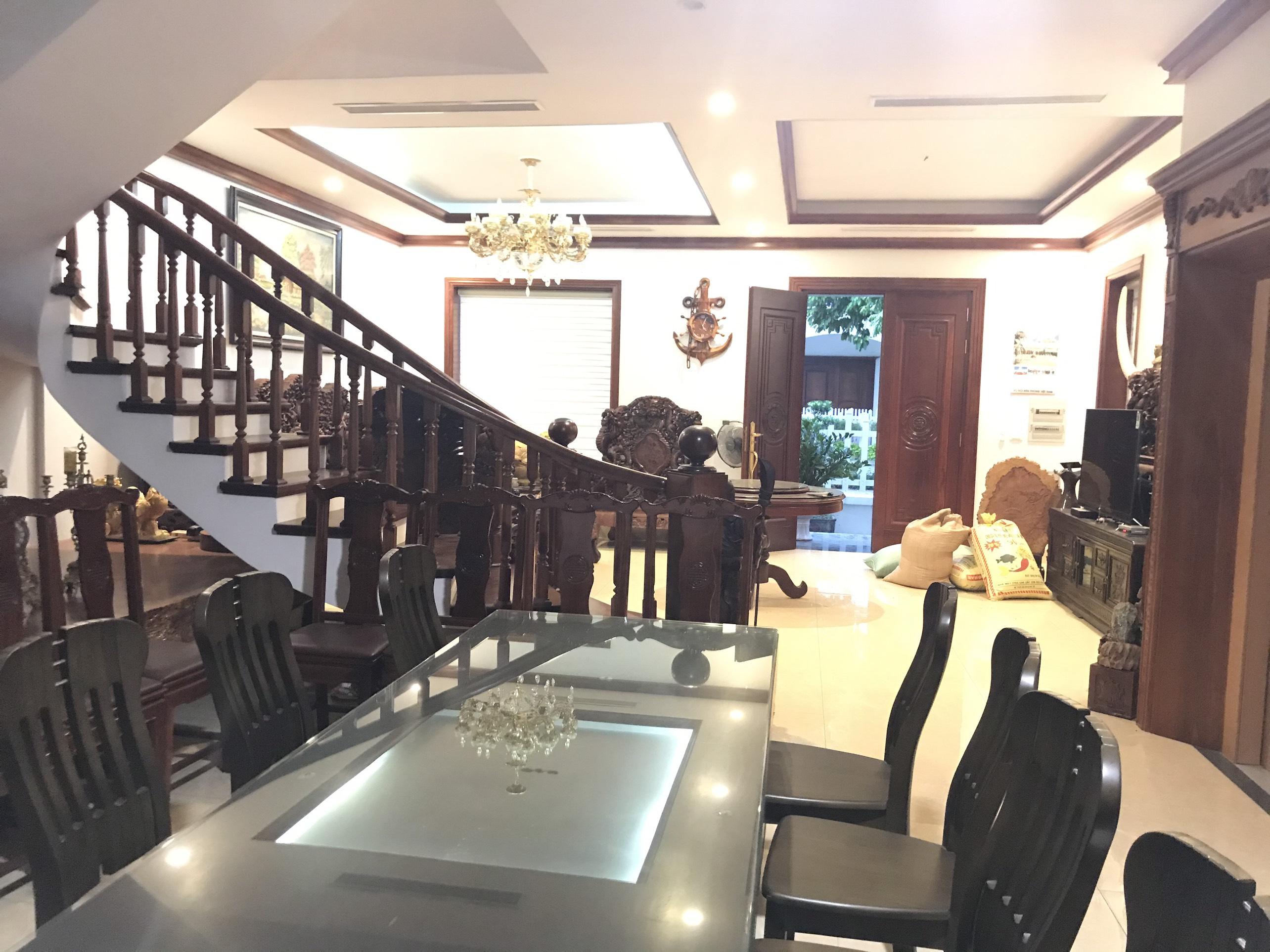 Villa for rent with high class furnished in Anh Dao 10 - Vinhomes Riverside 5
