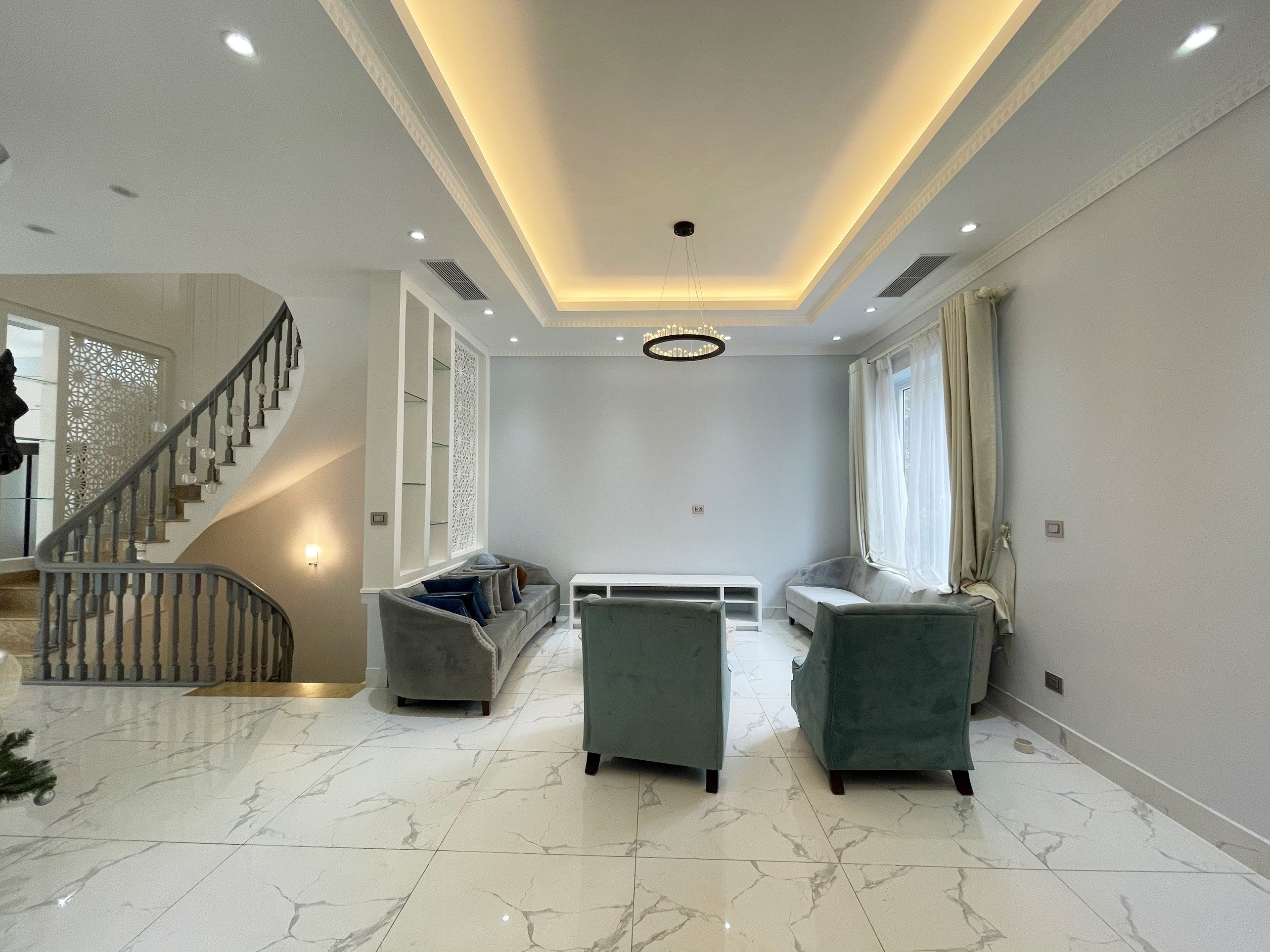 Villa in Bang Lang Vinhomes Riverside, 250 sqm, 3 bed rooms, 3 floors 1 lobby full furniture for rent only 3056 usd/ month 6