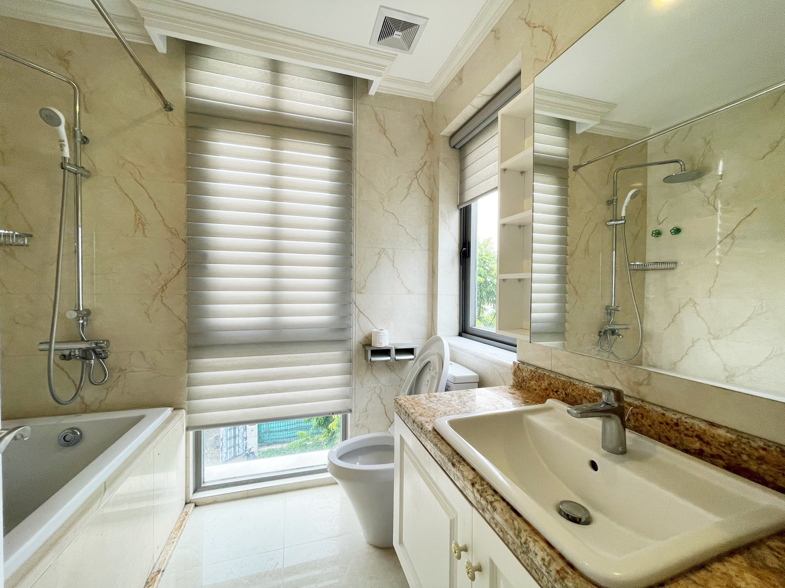 Villa in Tuylip Vinhomes The Harmony full furniture 120 sqm, 4 bed rooms, nearby the lake 11