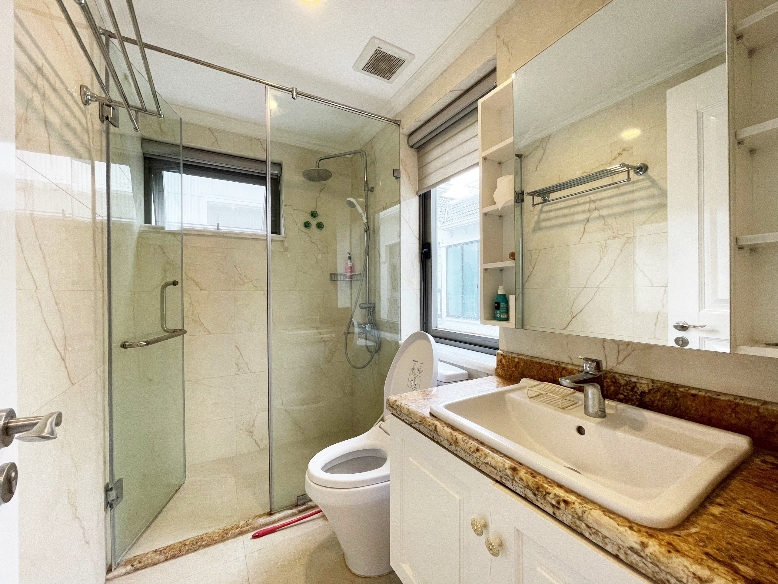 Villa in Tuylip Vinhomes The Harmony full furniture 120 sqm, 4 bed rooms, nearby the lake 14