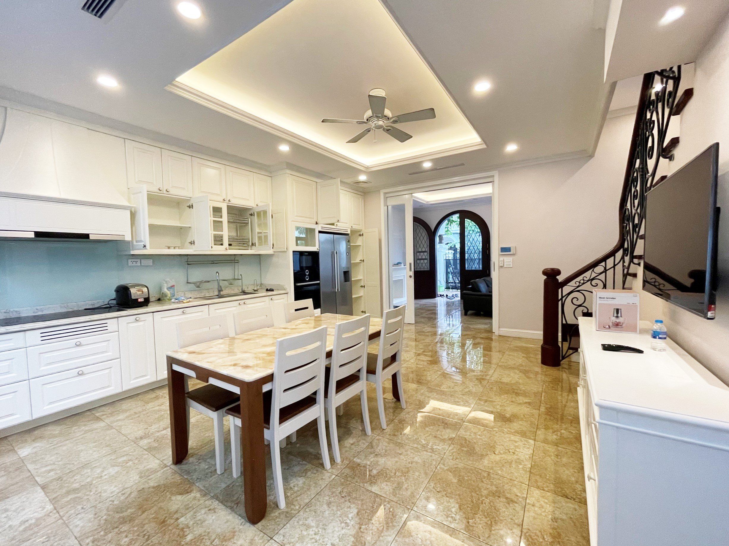 Villa in Tuylip Vinhomes The Harmony full furniture 120 sqm, 4 bed rooms, nearby the lake 2