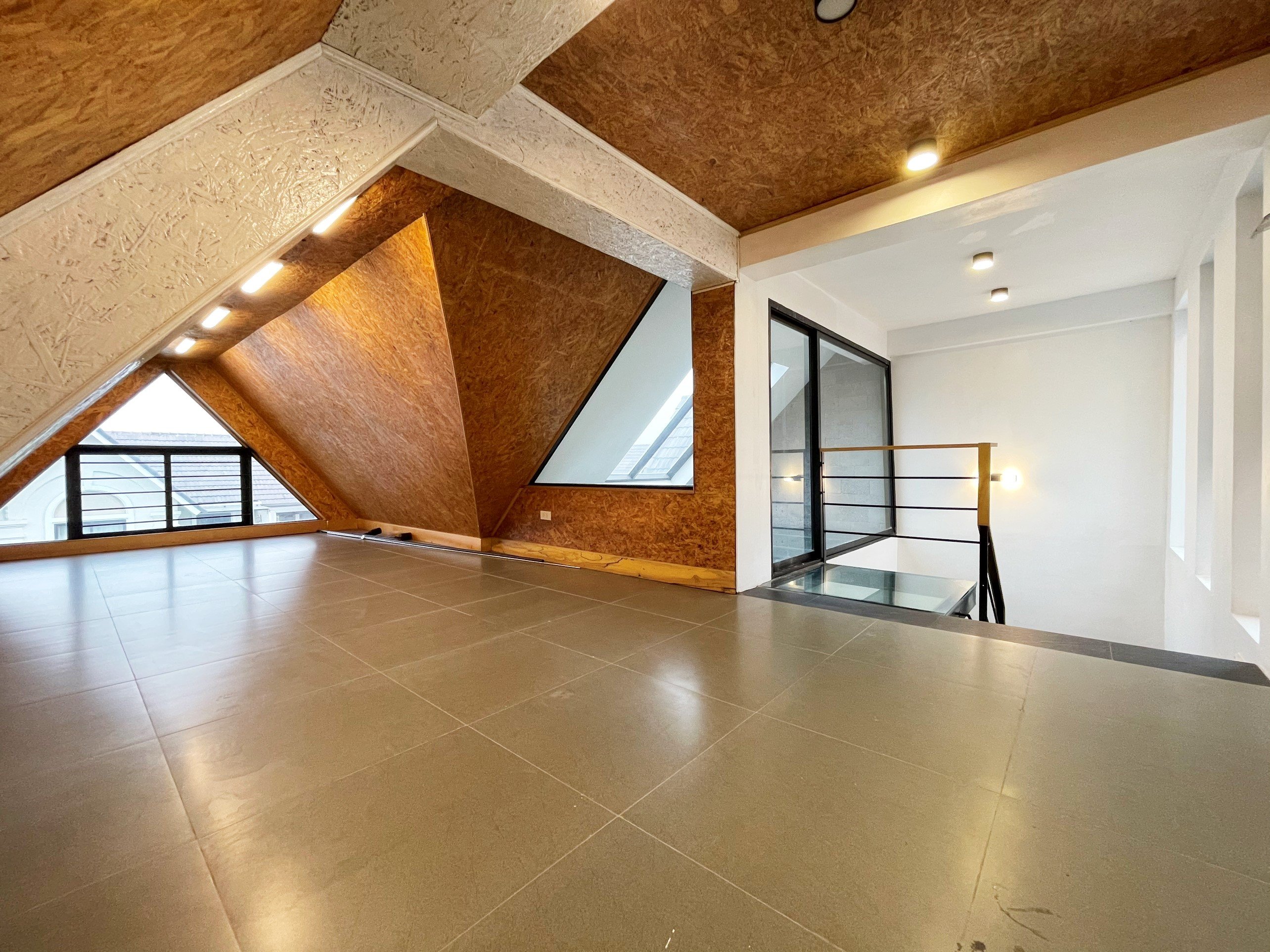 Villa in Vinhome Riverside 5 bedroom 5WC Model for rent 3