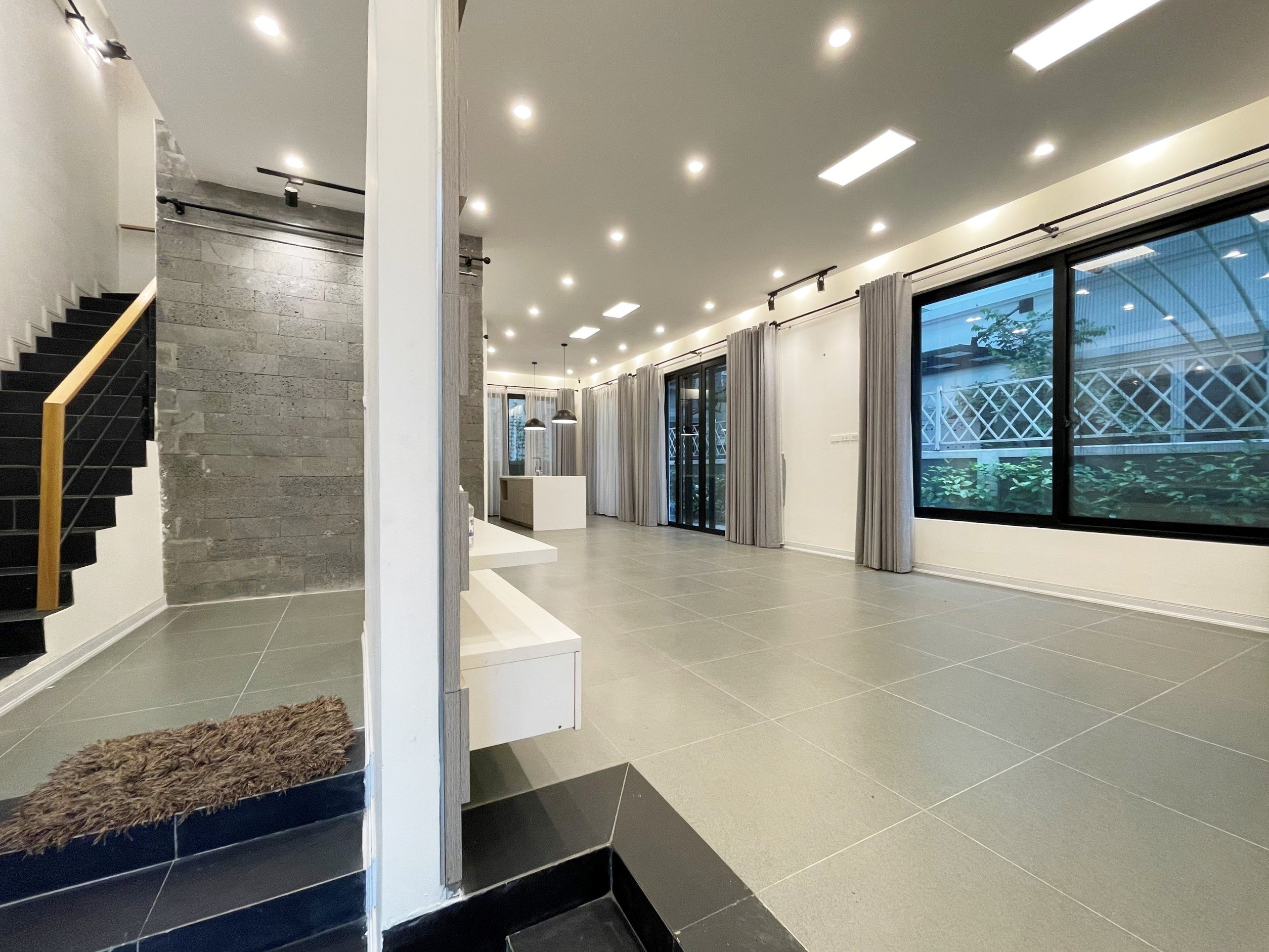 Villa in Vinhome Riverside 5 bedroom 5WC Model for rent 8