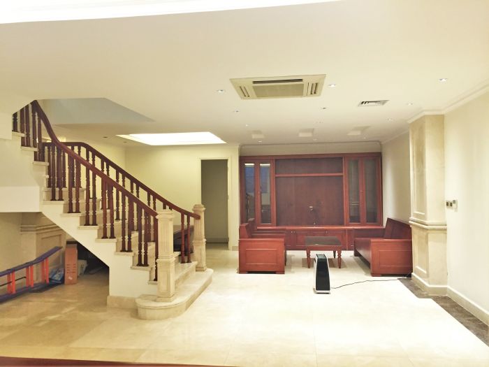 Vinhomes Riverside Long Bien, nice 4 bedroom villa in secured place for lease 14
