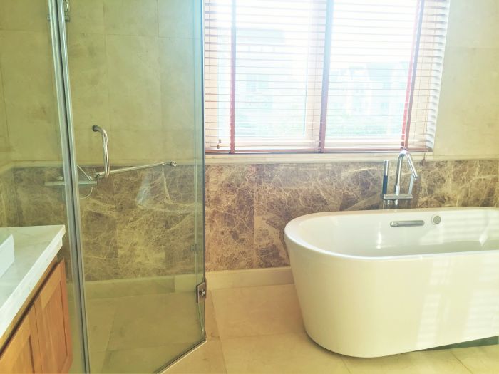 Vinhomes Riverside Long Bien, nice 4 bedroom villa in secured place for lease 16