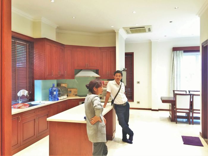 Vinhomes Riverside Long Bien, nice 4 bedroom villa in secured place for lease 6