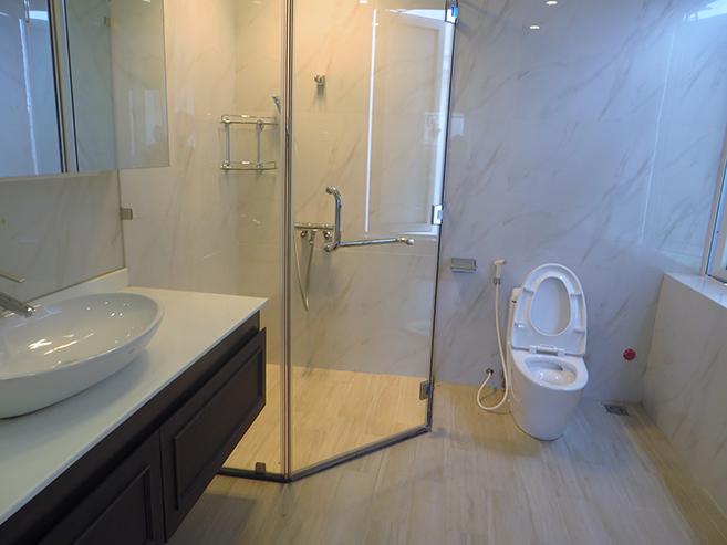 Vinhomes Riverside: renting 250m2 villa in Hoa Lan road, modern design, full furniture 13
