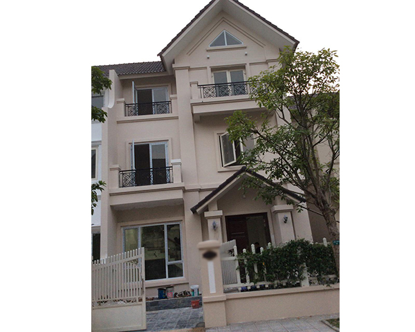 Vinhomes Riverside villa with 4 bedrooms for rent in Anh Dao area, attractive price 1