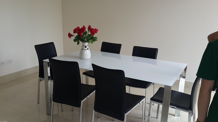 Dining area in Vinhomes Riverside Queen's Crape-myrtle Villas